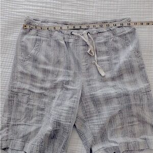 LINEN SHORTS